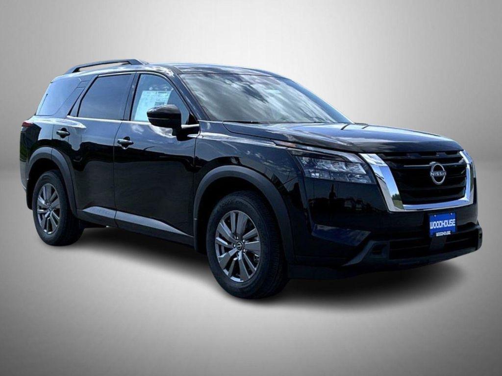 new 2025 Nissan Pathfinder car, priced at $36,772