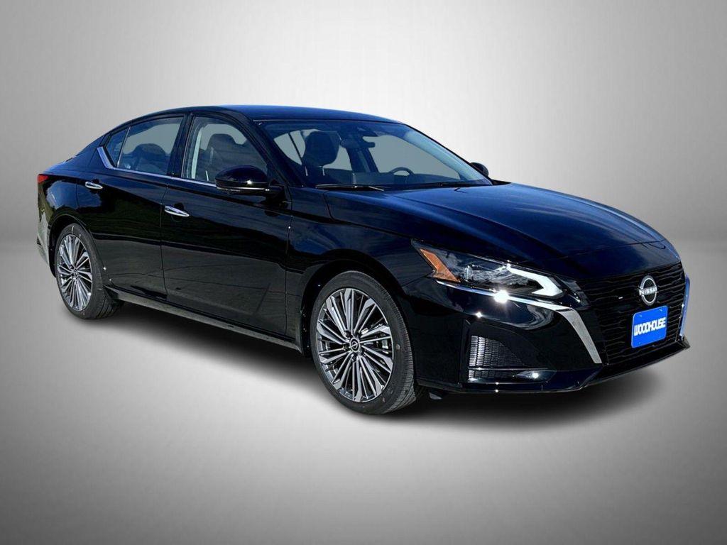 new 2025 Nissan Altima car, priced at $33,197