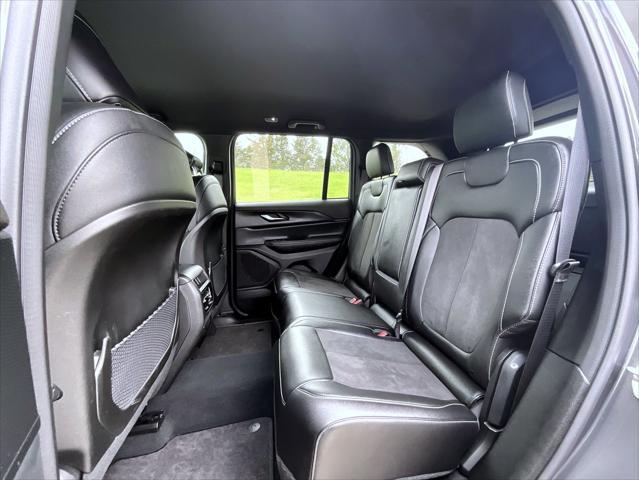 used 2024 Jeep Grand Cherokee car, priced at $39,303