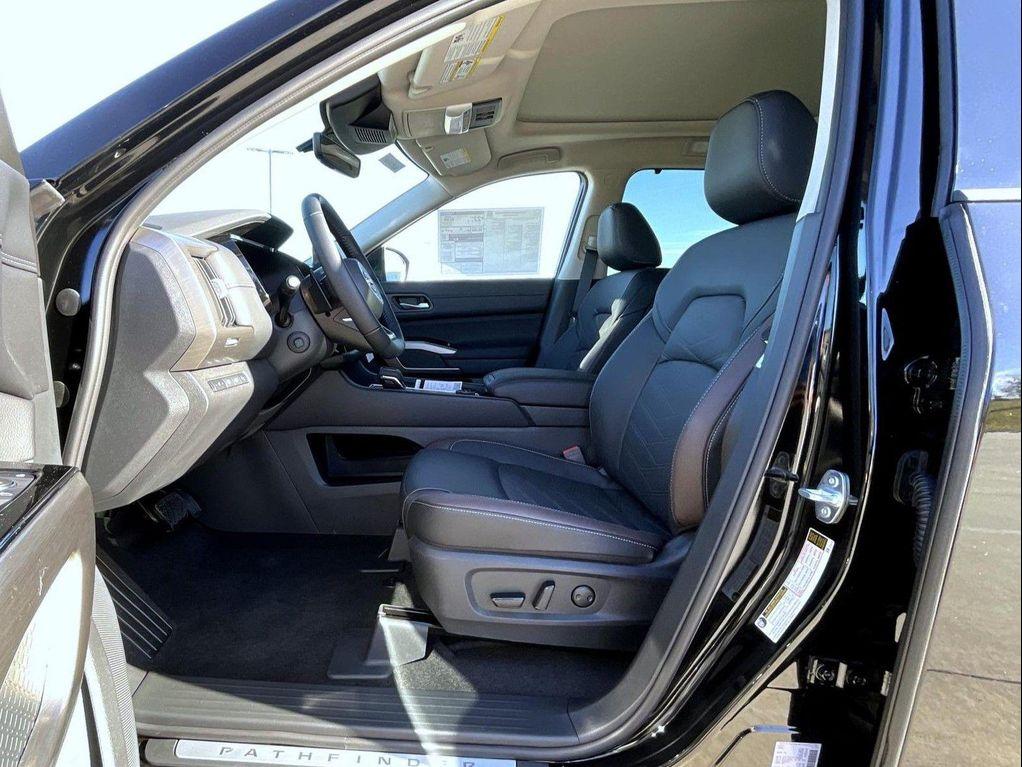new 2025 Nissan Pathfinder car, priced at $45,835