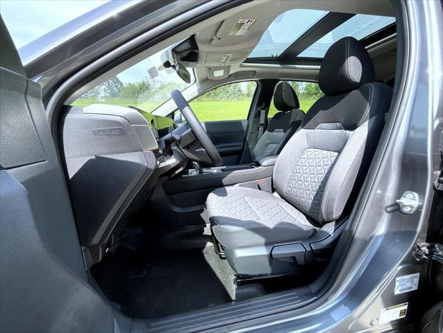 new 2025 Nissan Kicks car, priced at $26,325