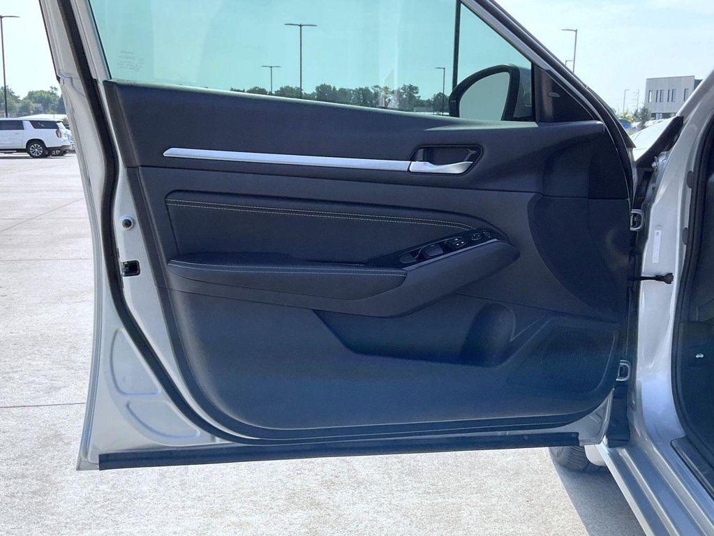 used 2023 Nissan Altima car, priced at $26,466