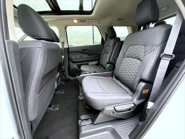 new 2025 Nissan Pathfinder car, priced at $42,685