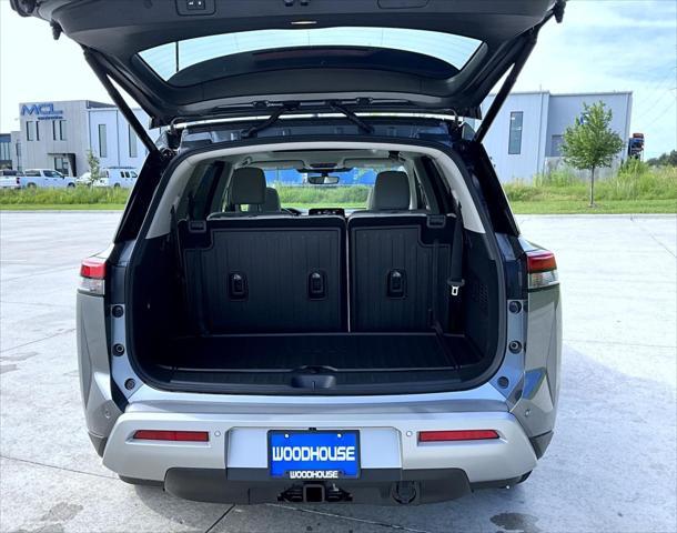 new 2025 Nissan Pathfinder car, priced at $45,937