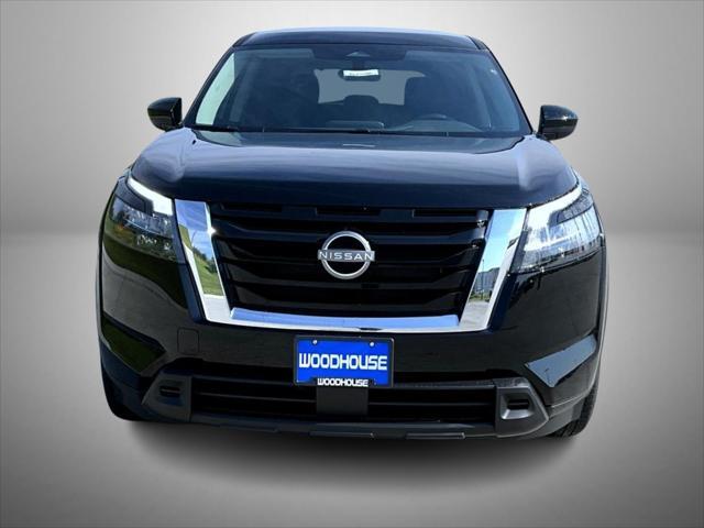 new 2025 Nissan Pathfinder car, priced at $37,392