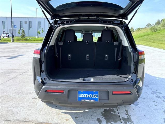 new 2025 Nissan Pathfinder car, priced at $37,392