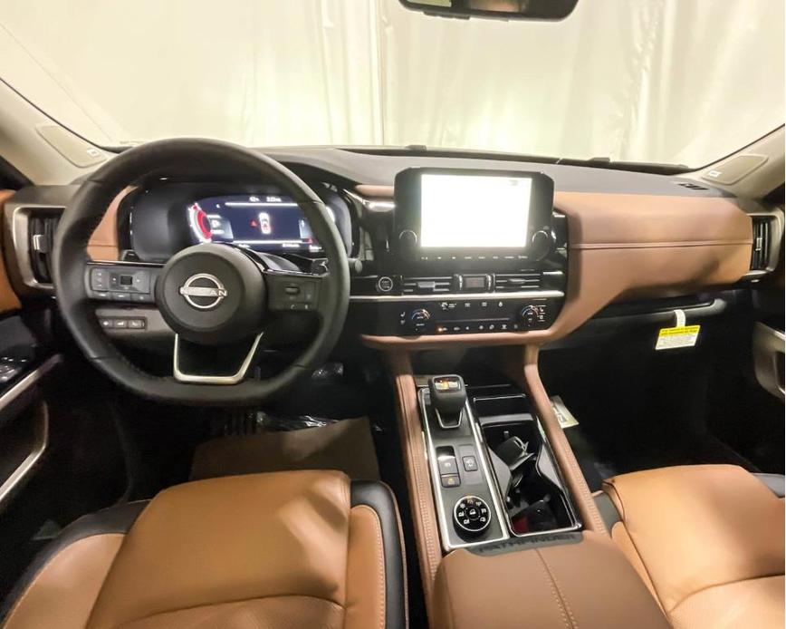 new 2024 Nissan Pathfinder car, priced at $51,578