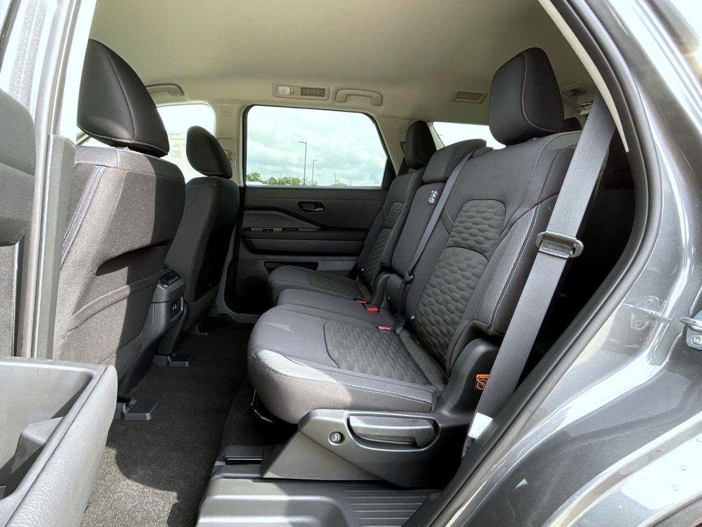 new 2025 Nissan Pathfinder car, priced at $37,204