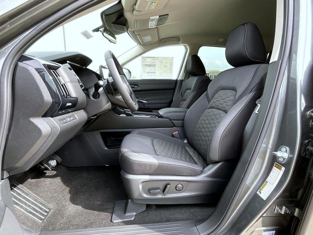 new 2025 Nissan Pathfinder car, priced at $37,204