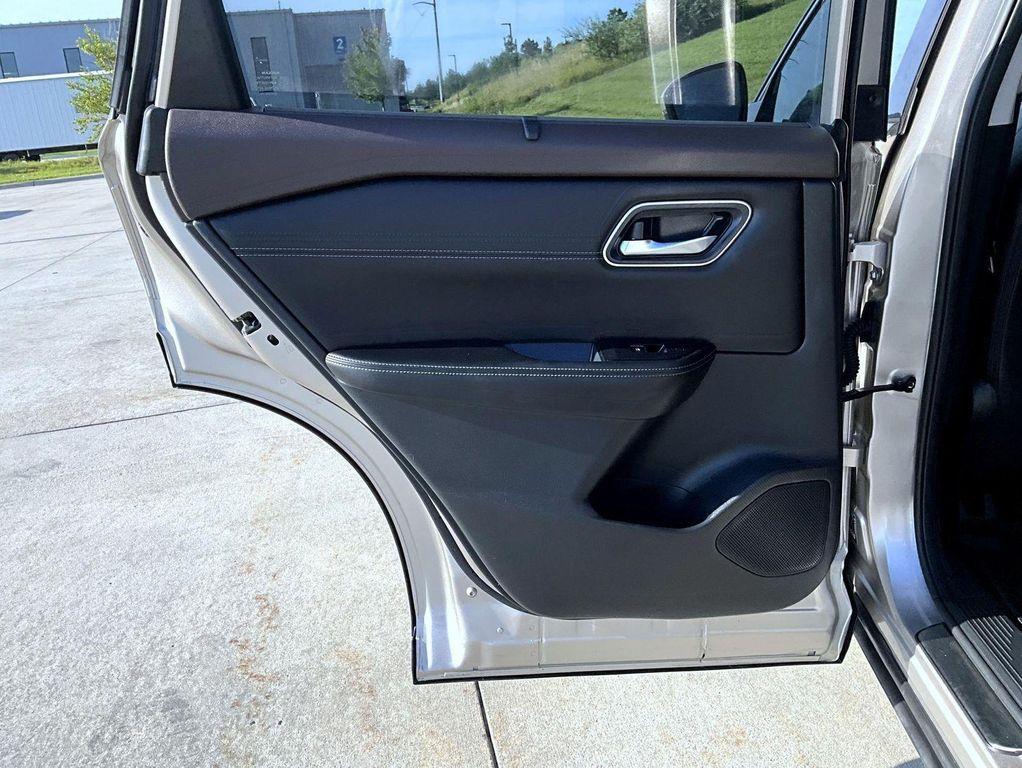 used 2021 Nissan Rogue car, priced at $23,984