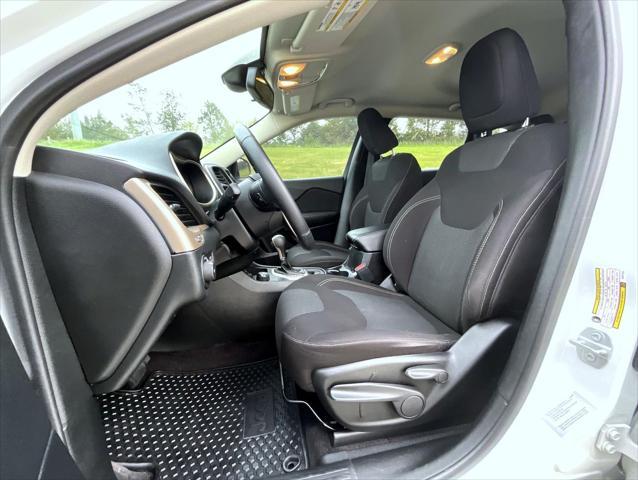 used 2016 Jeep Cherokee car, priced at $14,842