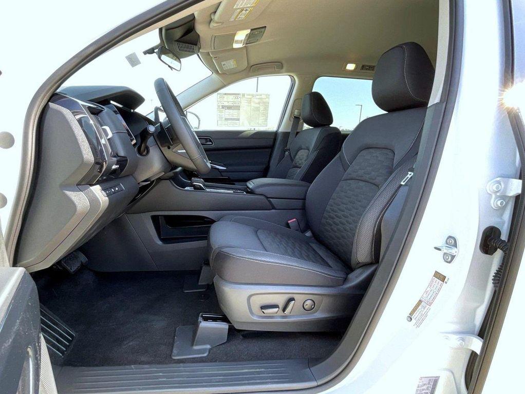 new 2025 Nissan Pathfinder car, priced at $37,609