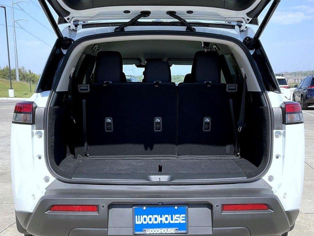 new 2025 Nissan Pathfinder car, priced at $37,609