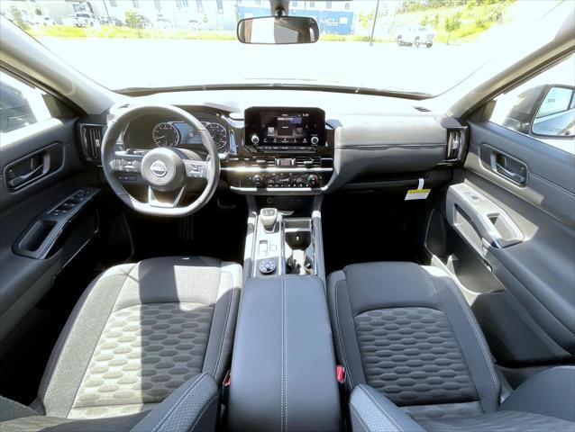 new 2025 Nissan Pathfinder car, priced at $40,980