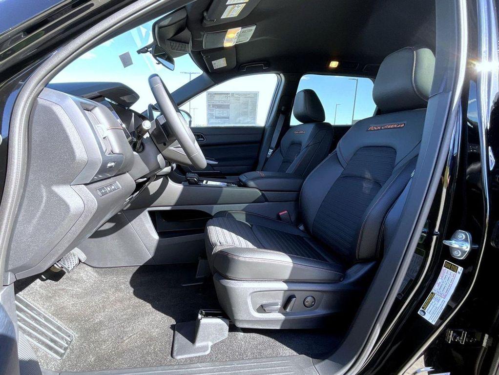 new 2025 Nissan Pathfinder car, priced at $39,381