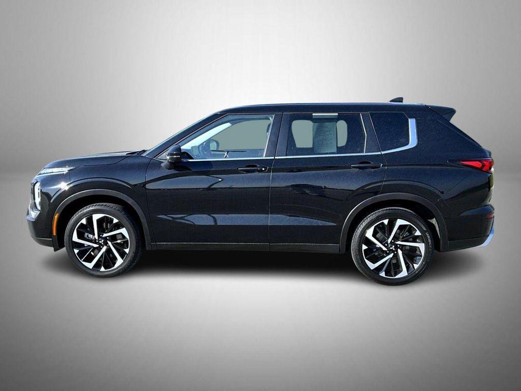 used 2022 Mitsubishi Outlander car, priced at $25,463
