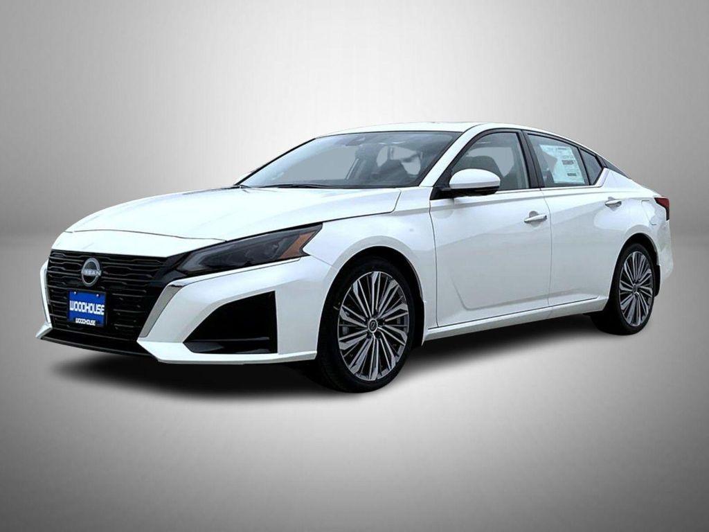 new 2025 Nissan Altima car, priced at $33,602
