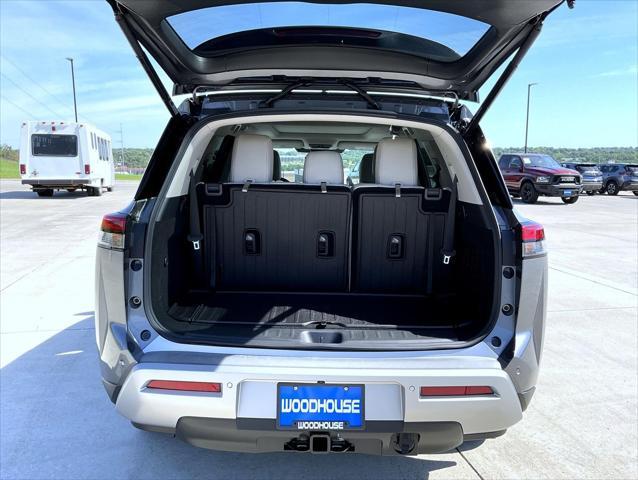 new 2025 Nissan Pathfinder car, priced at $45,937
