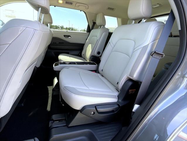 new 2025 Nissan Pathfinder car, priced at $45,937