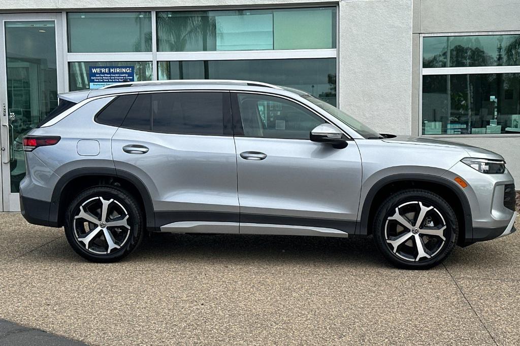 new 2025 Volkswagen Tiguan car, priced at $31,430