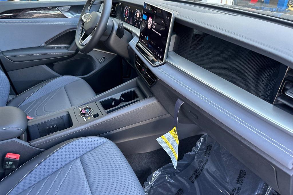 new 2025 Volkswagen Tiguan car, priced at $31,430