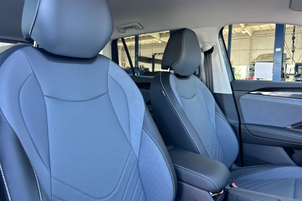 new 2025 Volkswagen Tiguan car, priced at $31,430