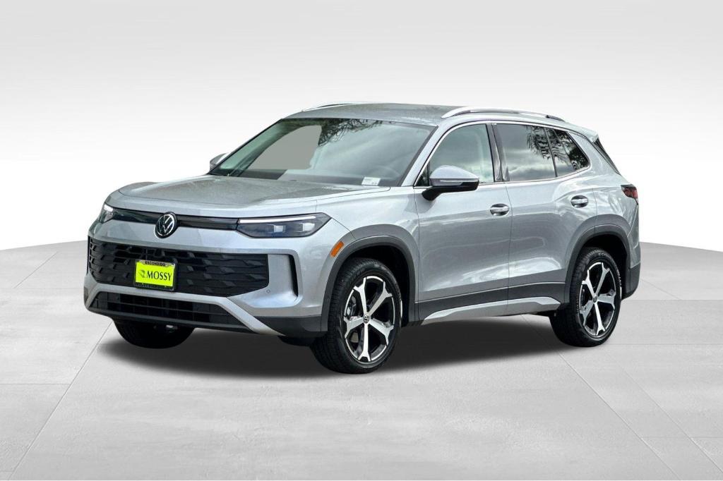 new 2025 Volkswagen Tiguan car, priced at $32,180