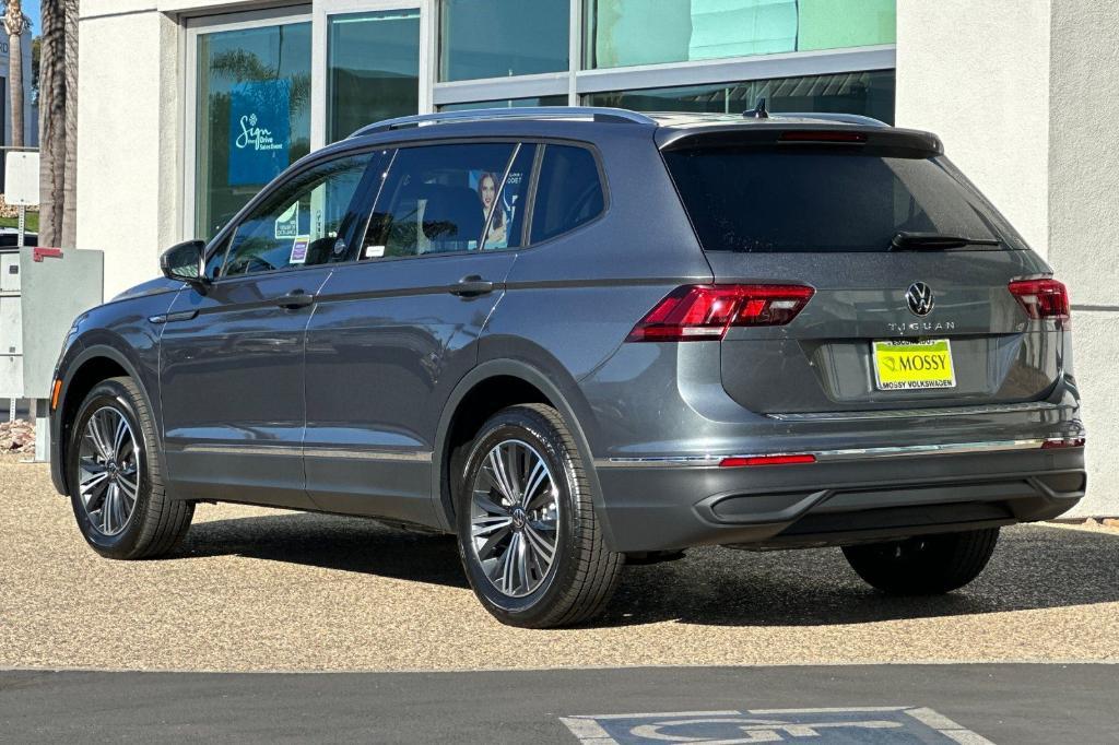 new 2024 Volkswagen Tiguan car, priced at $33,106