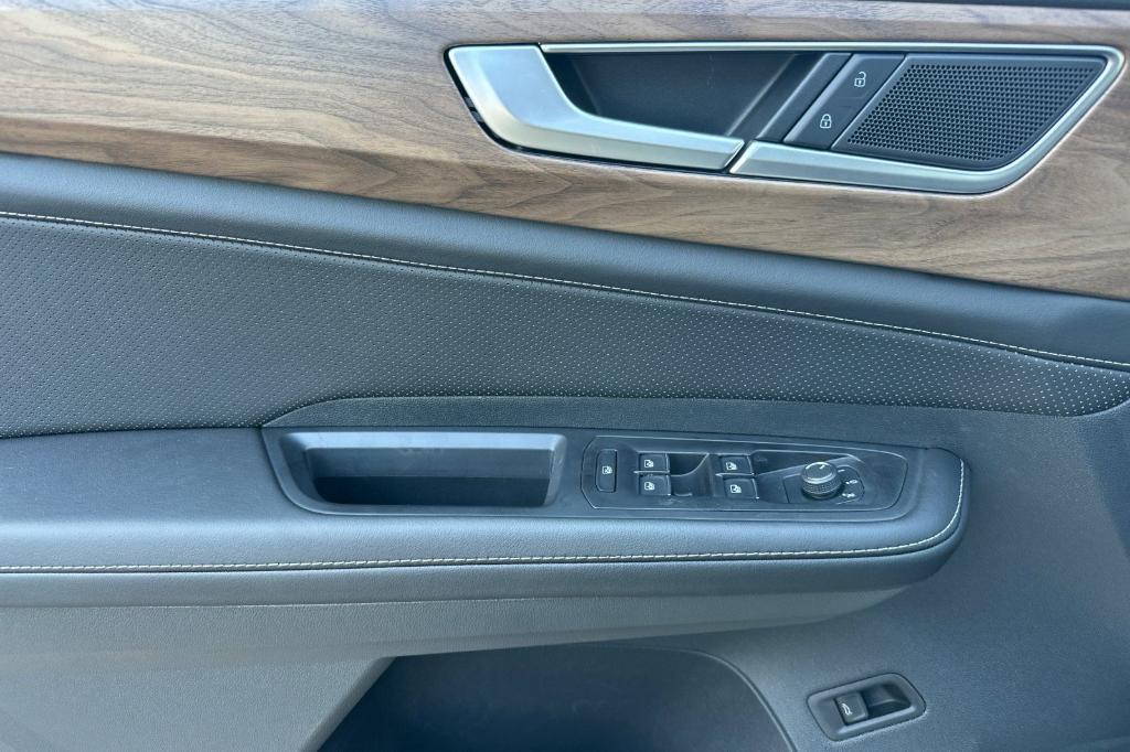 new 2026 Volkswagen Atlas car, priced at $47,023