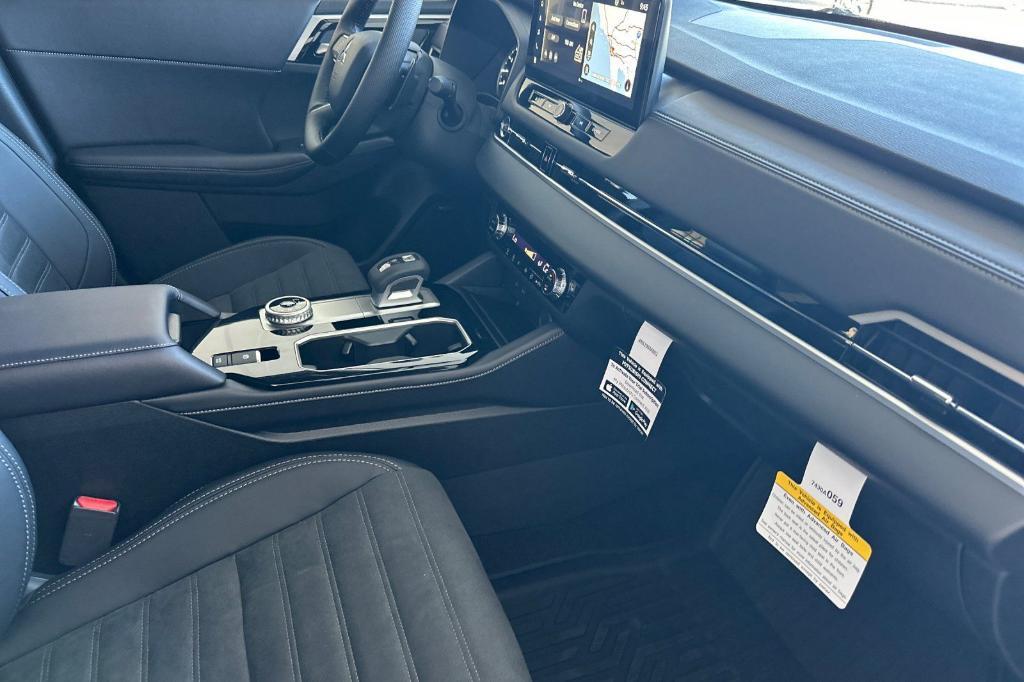 new 2025 Mitsubishi Outlander car, priced at $34,350