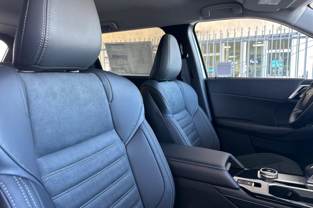 new 2025 Mitsubishi Outlander car, priced at $34,350