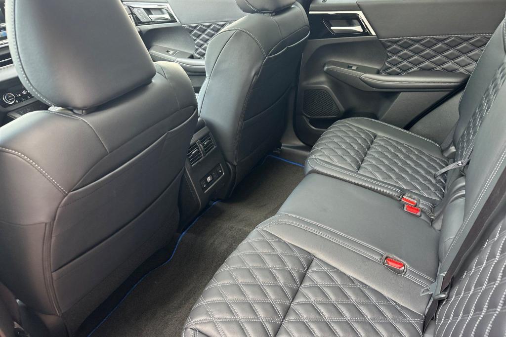 new 2025 Mitsubishi Outlander PHEV car, priced at $48,995