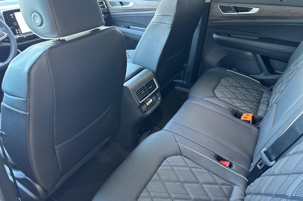 new 2026 Volkswagen Atlas car, priced at $56,314