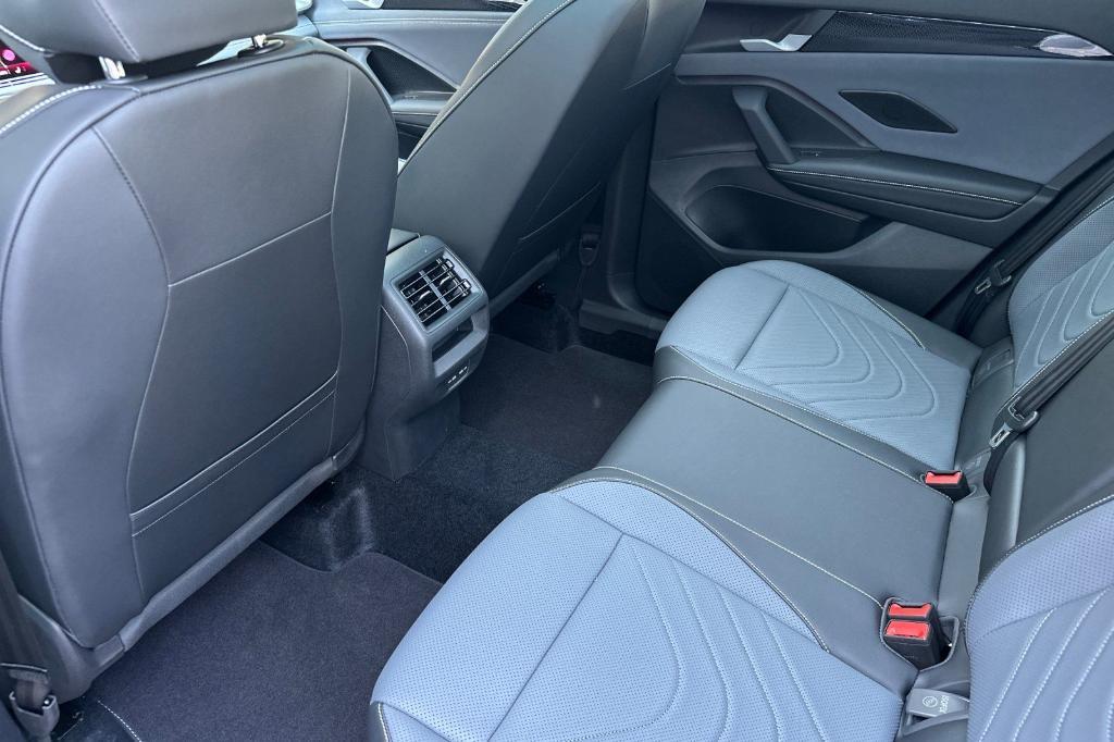 new 2025 Volkswagen Tiguan car, priced at $34,535