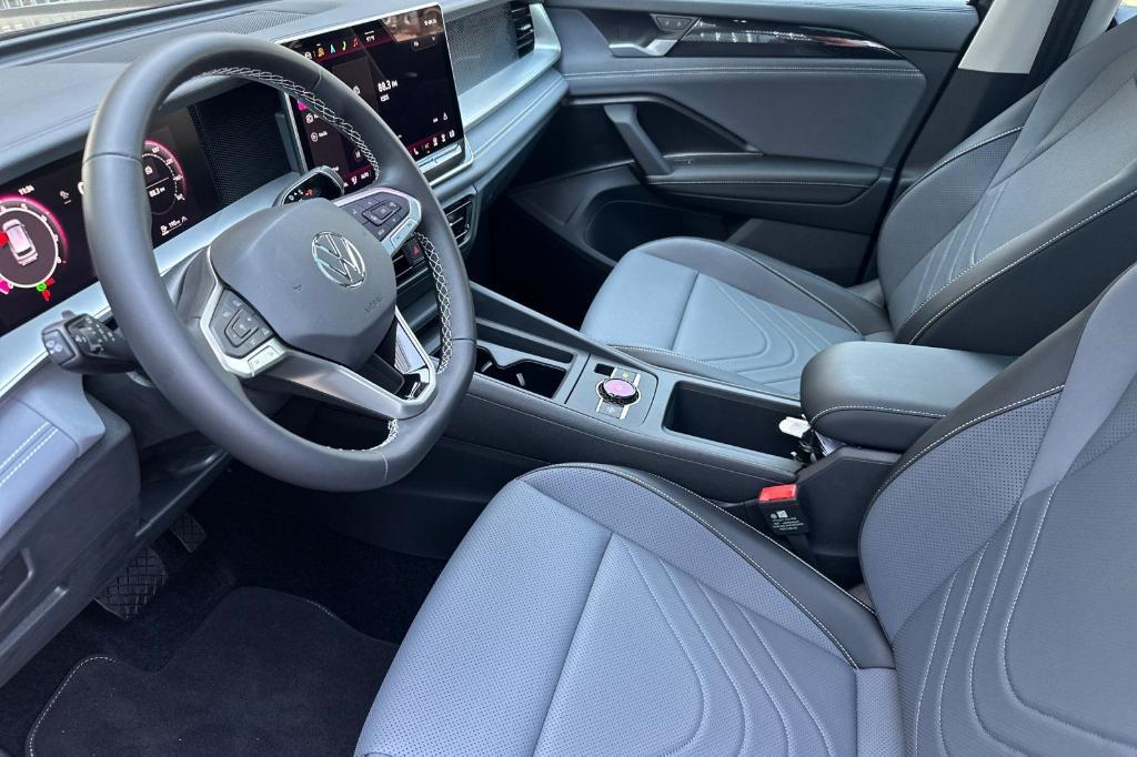 new 2025 Volkswagen Tiguan car, priced at $34,535