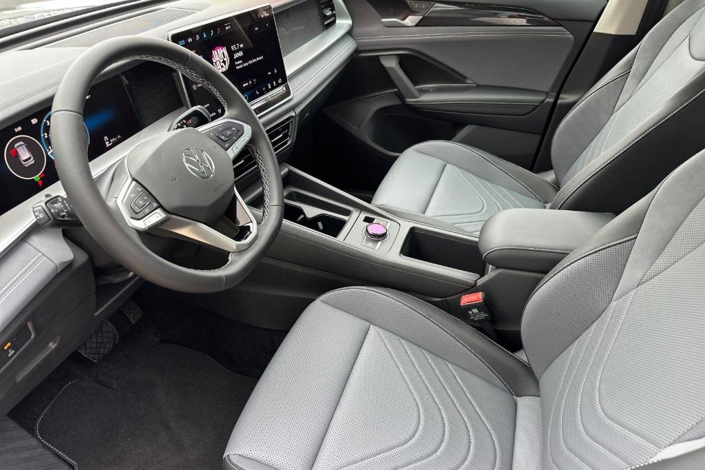 new 2025 Volkswagen Tiguan car, priced at $34,643