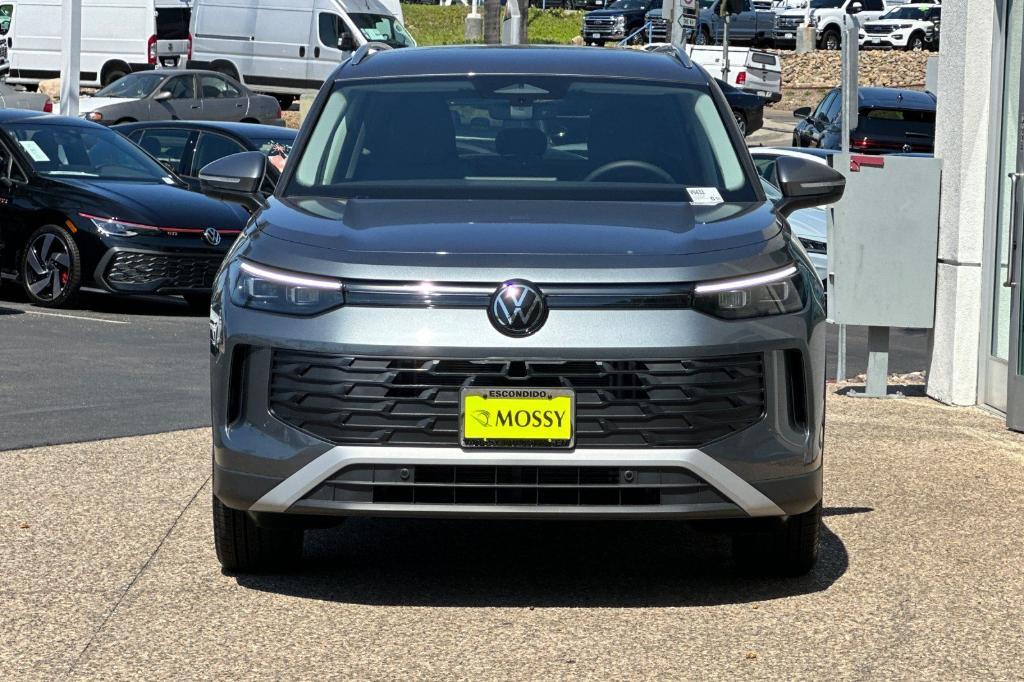 new 2025 Volkswagen Tiguan car, priced at $32,180