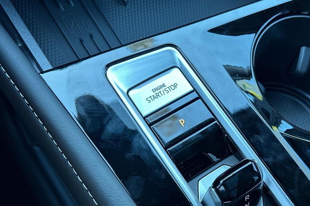 new 2026 Volkswagen Atlas car, priced at $47,668