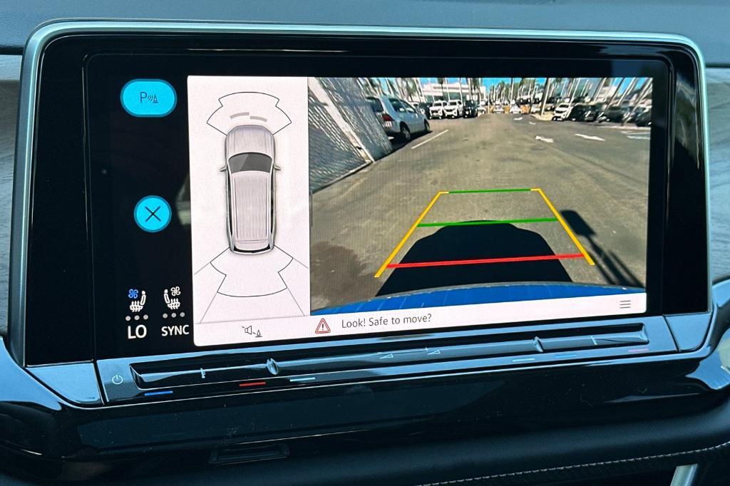 new 2026 Volkswagen Atlas car, priced at $47,668