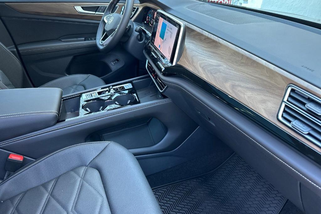 new 2026 Volkswagen Atlas car, priced at $47,668