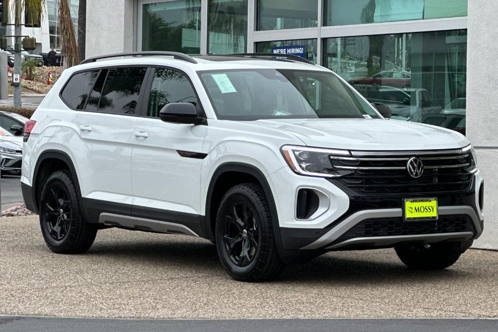 new 2025 Volkswagen Atlas car, priced at $48,584