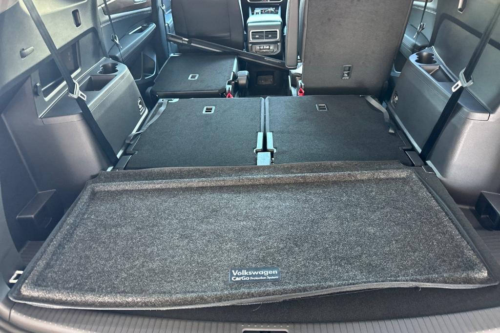 new 2026 Volkswagen Atlas car, priced at $47,543