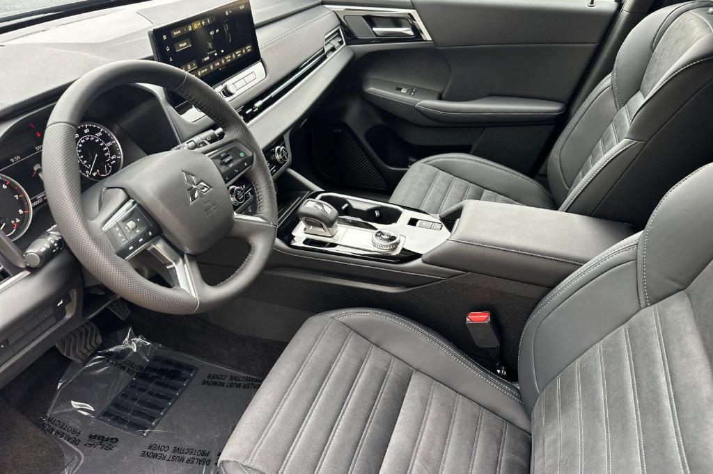 new 2025 Mitsubishi Outlander car, priced at $34,430