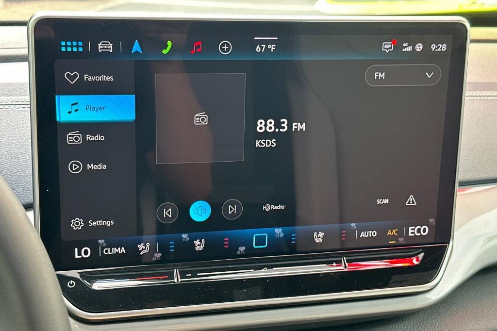 new 2025 Volkswagen ID.4 car, priced at $46,380