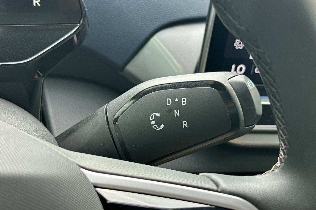 new 2025 Volkswagen ID.4 car, priced at $46,380