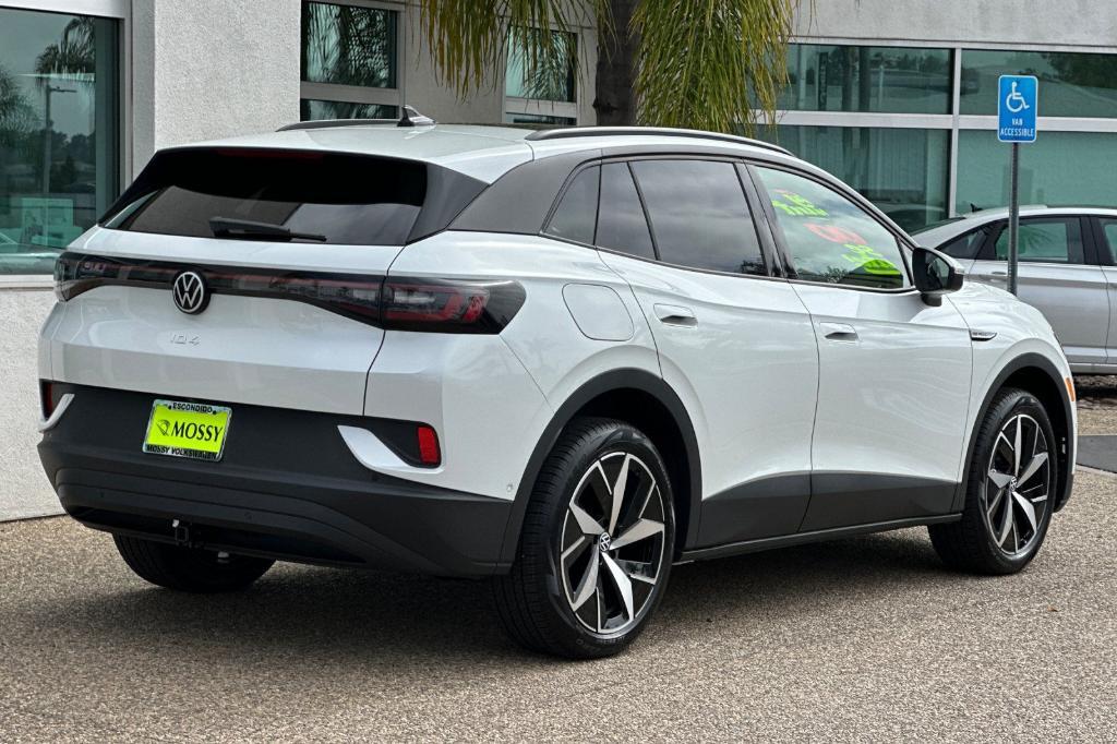 new 2025 Volkswagen ID.4 car, priced at $46,380