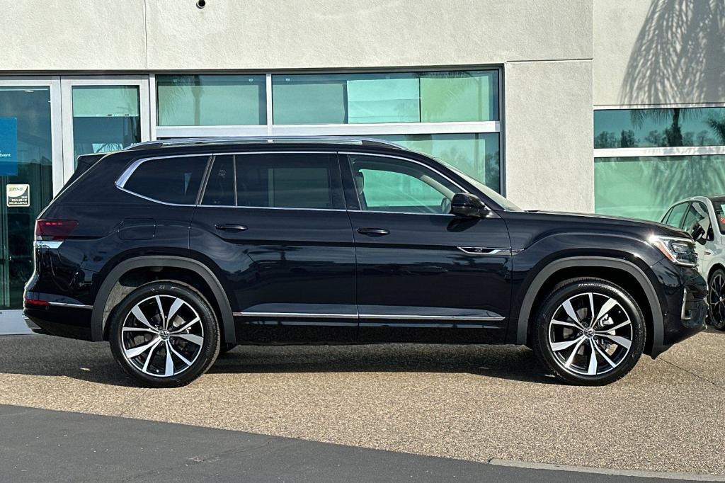 new 2025 Volkswagen Atlas car, priced at $52,582