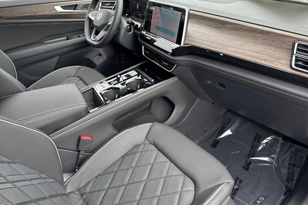 new 2025 Volkswagen Atlas car, priced at $53,082