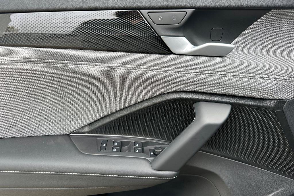 new 2025 Volkswagen Tiguan car, priced at $29,220