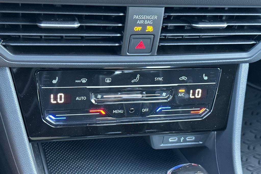 new 2025 Volkswagen Jetta car, priced at $23,984